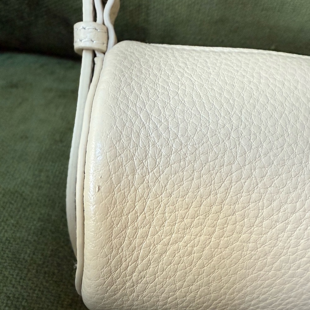 The Horse Romy in Oat Leather Barrel Bag - Picture 6 of 6